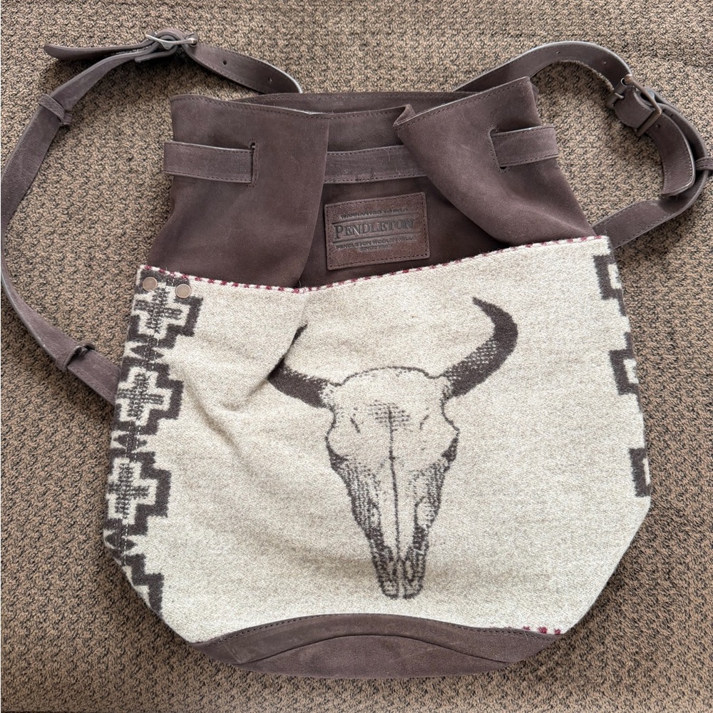 Pendleton Skull Design Backpack in Brown and Cream